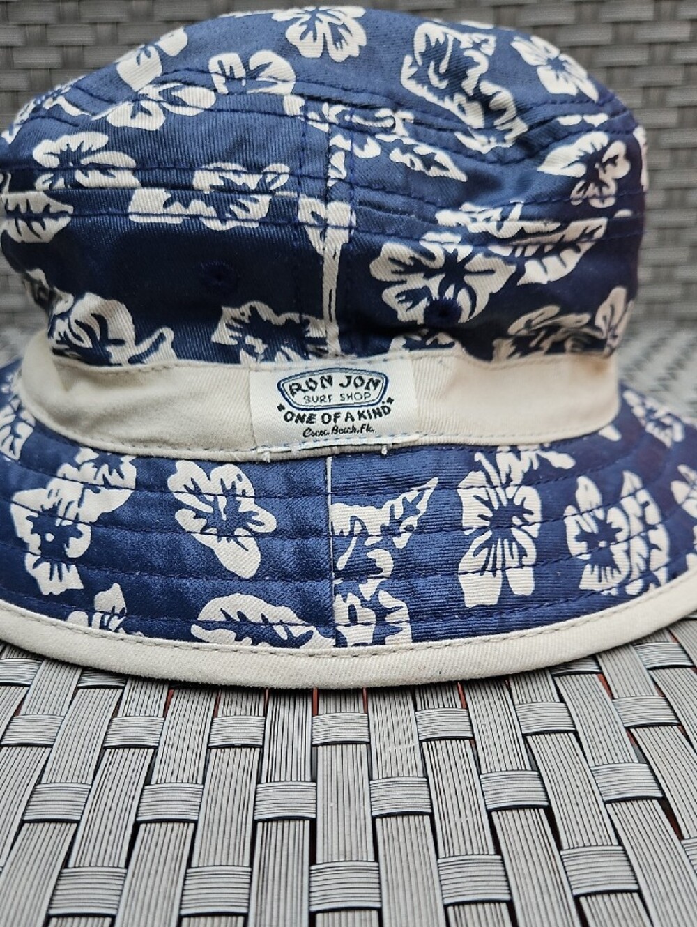NWOT Ron Jon Surf Shop Navy Blue Cream Floral 100% Cotton Unisex Bucket Hat
